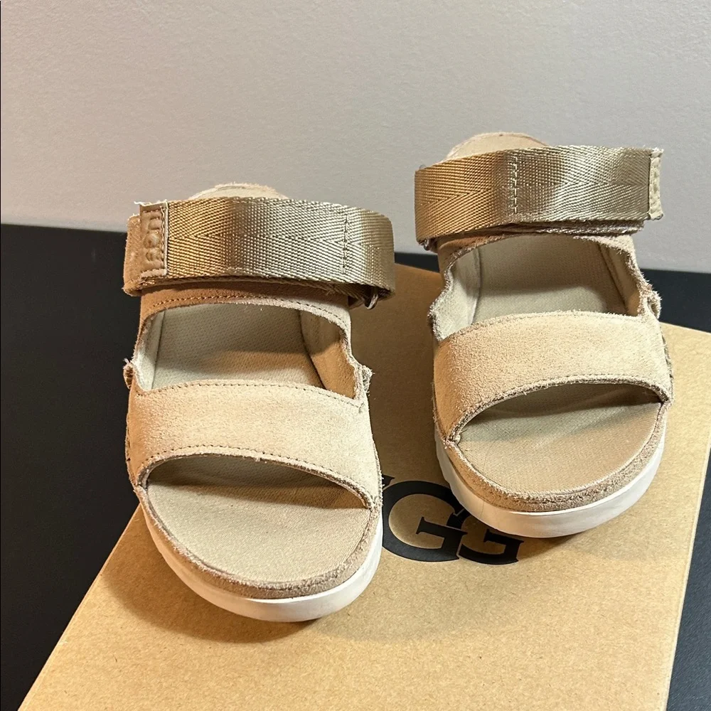 UGG Kids‎ Beige Sandals